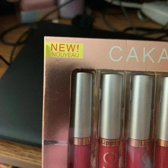 💙Host Pick💙 6 piece Set Of Different Shades of Lipgloss - Picture 6 of 8